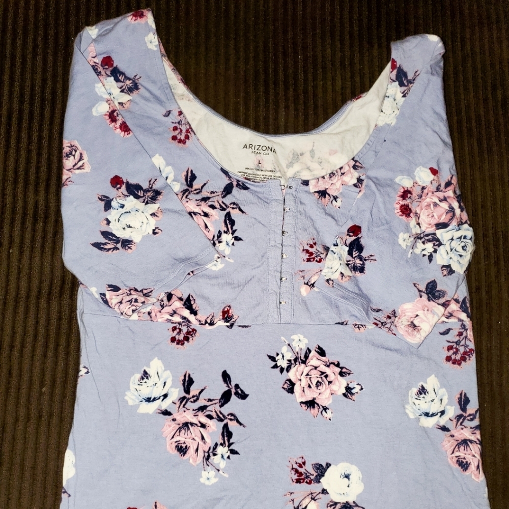 Women's Scooped neck blouse